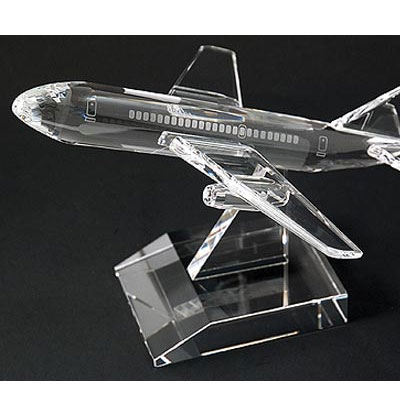 玻璃艺术品用什么胶水可以无痕粘接？